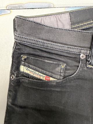 Pantalón vaquero Diesel negro