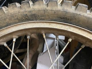 Rueda Rieju rv Michelin casi nueva