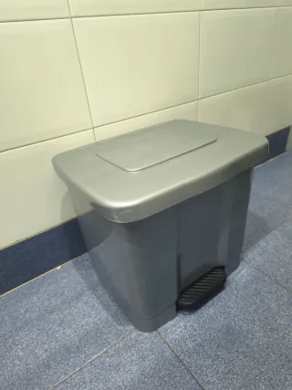 Cubo basura gris para dos bolsas de 30L