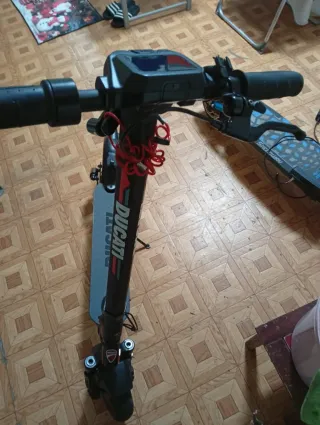 Patín Eléctrico Ducati