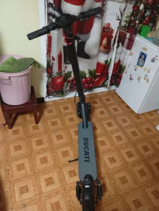 Patín Eléctrico Ducati