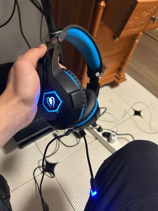 PS4 Slim + volante e pedali, prezzo fino al 15