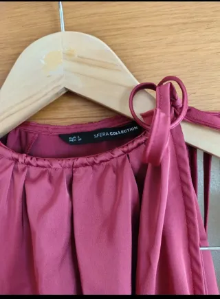 Vestido fiesta asimétrico rosa.