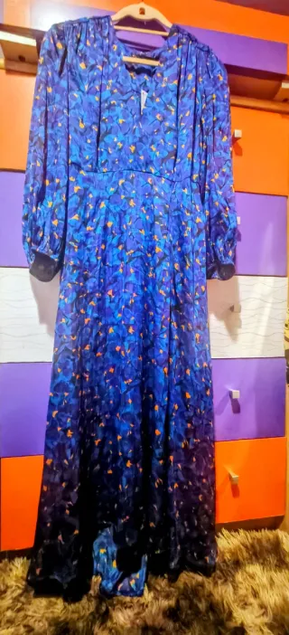 Vestido estampado floral azul y naranja