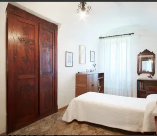 Se alquila habitación en elda zona muí céntrica