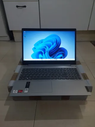 Ordenador portátil Lenovo Ideapad 3