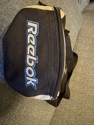 Riñonera Reebok negra y gris