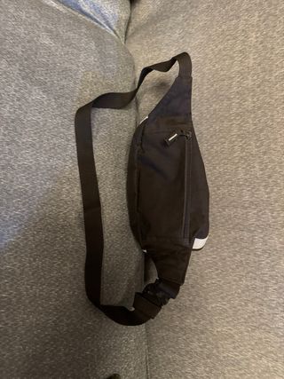 Riñonera Reebok negra y gris