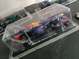 Maquetas F1 1:24: 2 Mercedes y 1 Red Bull