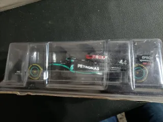 Maquetas F1 1:24: 2 Mercedes y 1 Red Bull