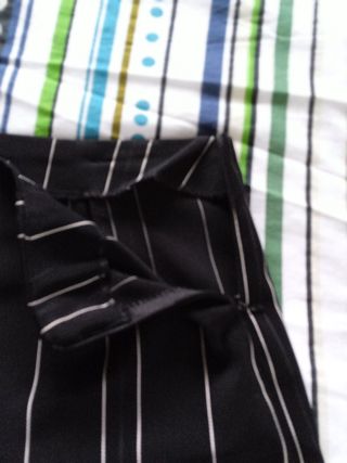 Pantalón rayas acampanado negro y blanco