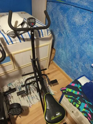 Bicicleta Estática con Pantalla Digital