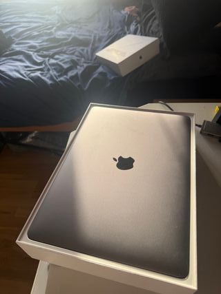 MacBook Pro 13 M2 500GB Plata