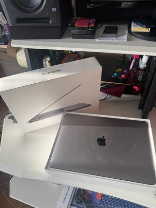 MacBook Pro 13 M2 500GB Plata