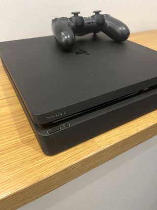 PS4 Slim Sony