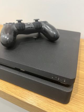 PS4 Slim Sony