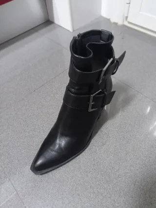 Botines Stradivarius Piel Hebillas