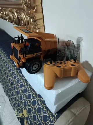 Camión teledirigido obras 2.4G . Nuevo a estrenar