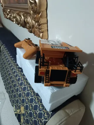 Camión teledirigido obras 2.4G . Nuevo a estrenar