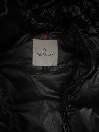 Chaleco Moncler Negro con Capucha