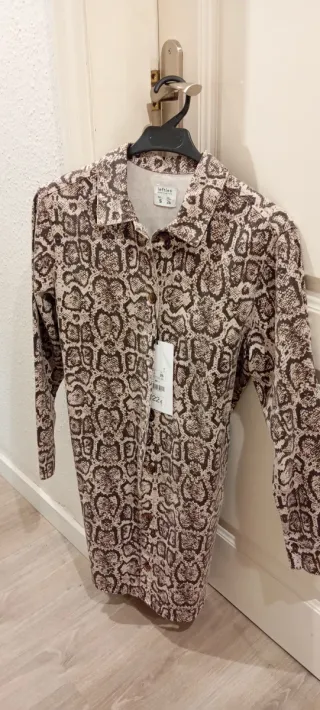 Abrigo/vestido loneta estampado serpiente Talla S