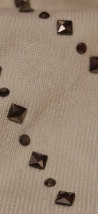 Jersey blanco tachas talla M