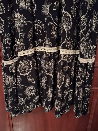 Vestido largo estampado floral negro y beige