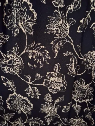 Vestido largo estampado floral negro y beige