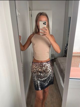 Falda lentejuelas Stradivarius