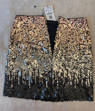 Falda lentejuelas Stradivarius