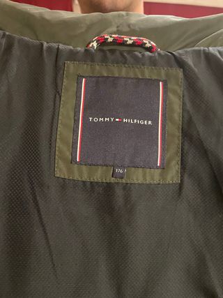 Chaqueta Tommy Hilfiger caqui acolchada