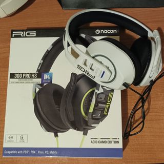 Nacon RIG 300 PRO HS Gaming Acid Camo.
