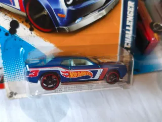 Hot Wheels - '08 Dodge Challenger SRT8 - HW Racing