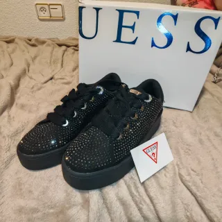 Zapatos Guess Negros Brillantes Mujer