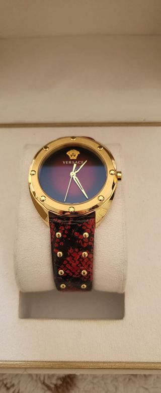Reloj Versace Dorado y Rojo