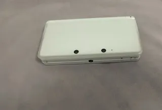 Nintendo 3DS Blanca con Cargador