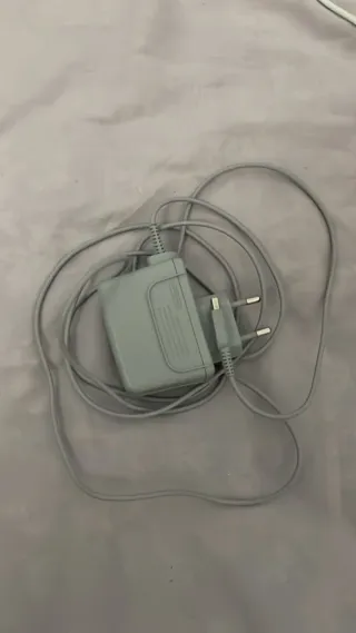 Nintendo 3DS Blanca con Cargador