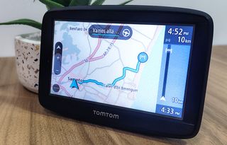 TomTom VIA 52 GPS ( Completo de Europa 2025 )