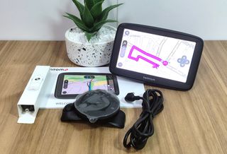 TomTom VIA 52 GPS ( Completo de Europa 2025 )