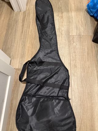 Bajo Eléctrico y Amplificador, Excelente Estado