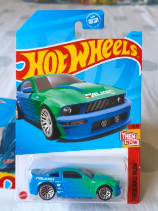 Hot Wheels - '07 Ford Mustang Falken Then and Now
