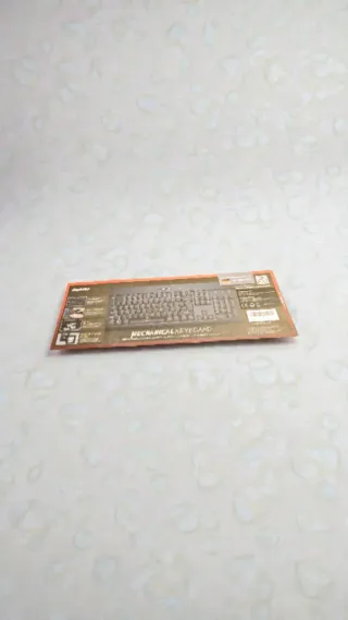 Teclado Mecánico Gaming EagleTec KG010 Negro/Gris