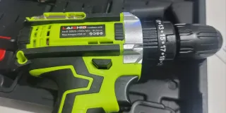 Taladro con 2 baterías,piezas y maletín nuevo