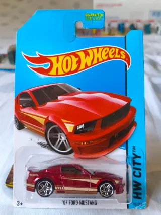 Hot Wheels - '07 Ford Mustang - HW City 2014