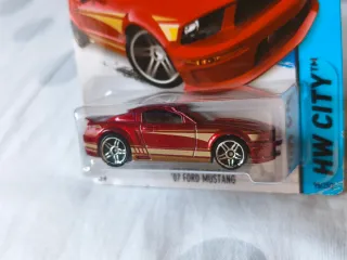 Hot Wheels - '07 Ford Mustang - HW City 2014