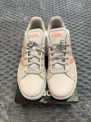 Zapatillas Adidas Blanco y Rosa