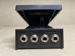 Pedal de volumen FV-50H BOSS