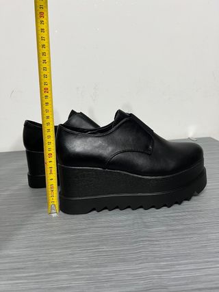 Scarpe donna nere con plateau n.39