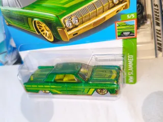 Hot Wheels - '64 Lincoln Continental - HW Slammed