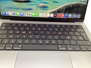 portatil apple apple macbook pro m1 pro 8-core 3.2 14 (14gpu) (2021) (a2442)